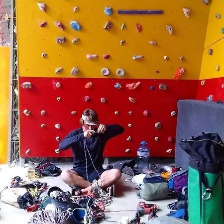 Monkeywasi Climbing Hostel Уарас Экстерьер фото