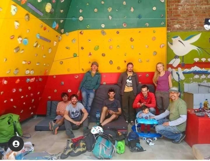 Monkeywasi Climbing Hostel Уарас Экстерьер фото