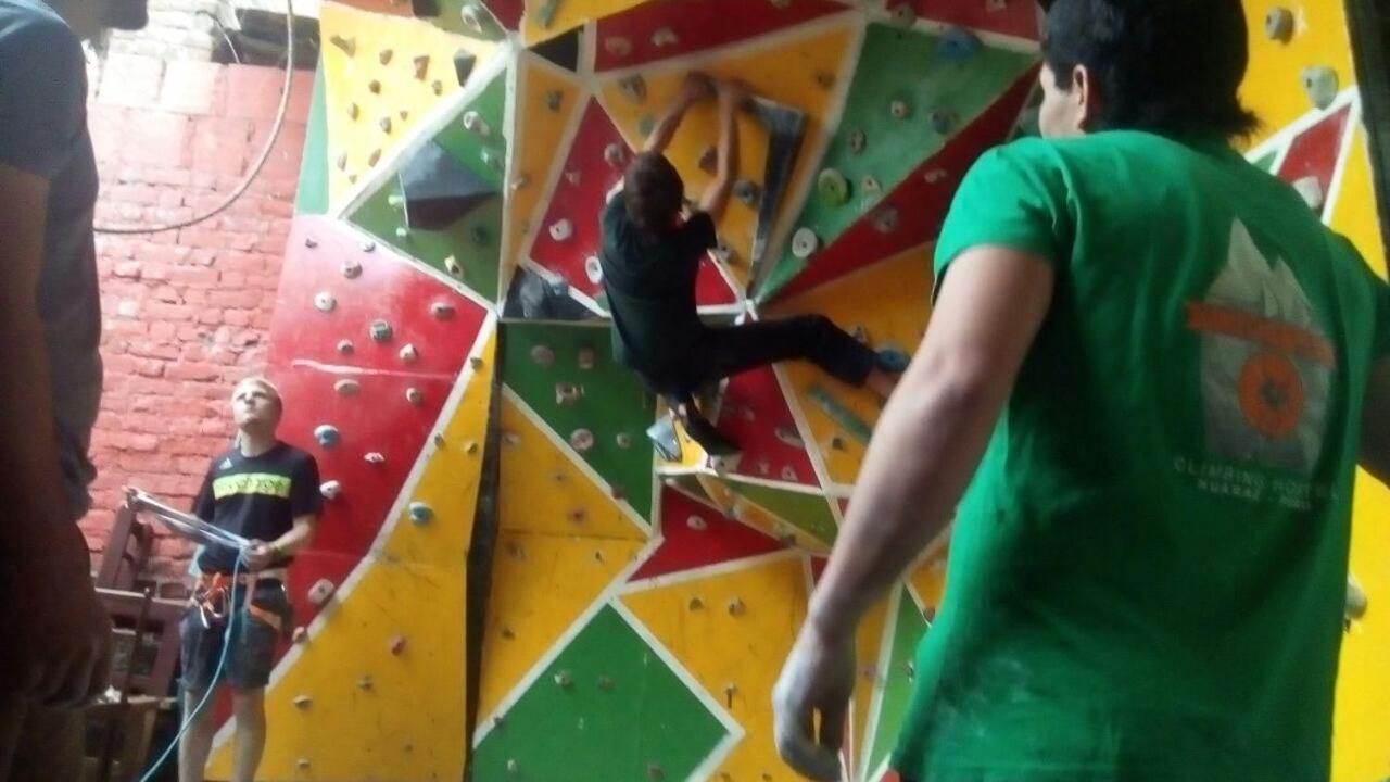 Monkeywasi Climbing Hostel Уарас Экстерьер фото